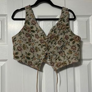 FLORAL TIE CROP TOP SIZE XL